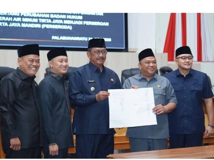 Rapat Paripurna ke-10 DPRD Kabupaten Sukabumi tentang Perubahan Badan Hukum Perumda Air Minum Tirta Jaya menjadi Perseroan Terbatas Air Minum Tirta Jaya Mandiri