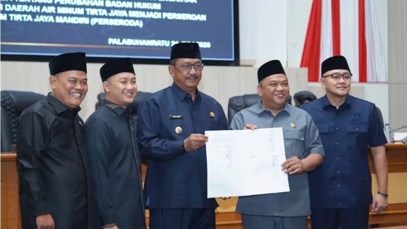 Rapat Paripurna ke-10 DPRD Kabupaten Sukabumi tentang Perubahan Badan Hukum Perumda Air Minum Tirta Jaya menjadi Perseroan Terbatas Air Minum Tirta Jaya Mandiri