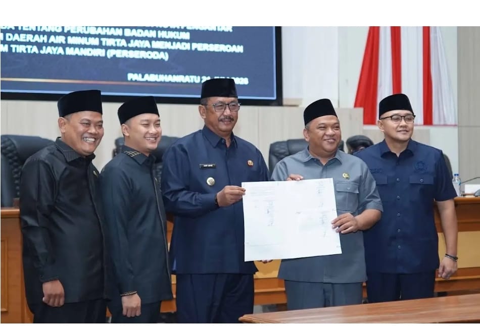 Rapat Paripurna ke-10 DPRD Kabupaten Sukabumi tentang Perubahan Badan Hukum Perumda Air Minum Tirta Jaya menjadi Perseroan Terbatas Air Minum Tirta Jaya Mandiri