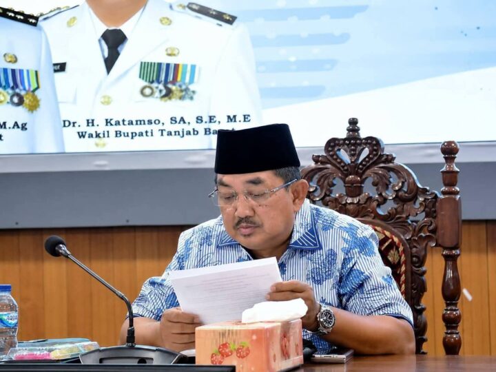 Bupati Tanjab Barat Tekankan Percepatan Kinerja dan Akuntabilitas OPD dalam Evaluasi Triwulan II 2026