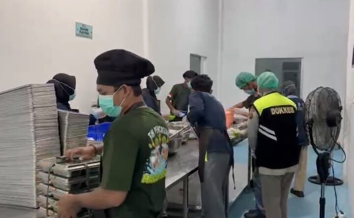 Polsek Jayaloka Kawal Penyerapan 1,85 Ton Jagung Petani Binaan oleh Bulog
