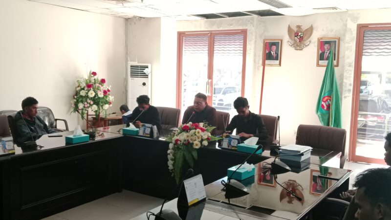 Mahasiswa Ambalau Soroti Lemahnya Fungsi Pengawasan DPRD Maluku Dapil Buru–Buru Selatan