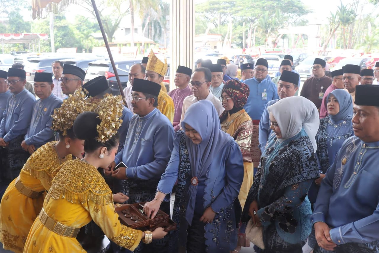 Paripurna Hari Jadi ke-61 Tanjab Barat, Pemerintah Pusat dan Daerah perkuat Sinergi Pembangunan SDM
