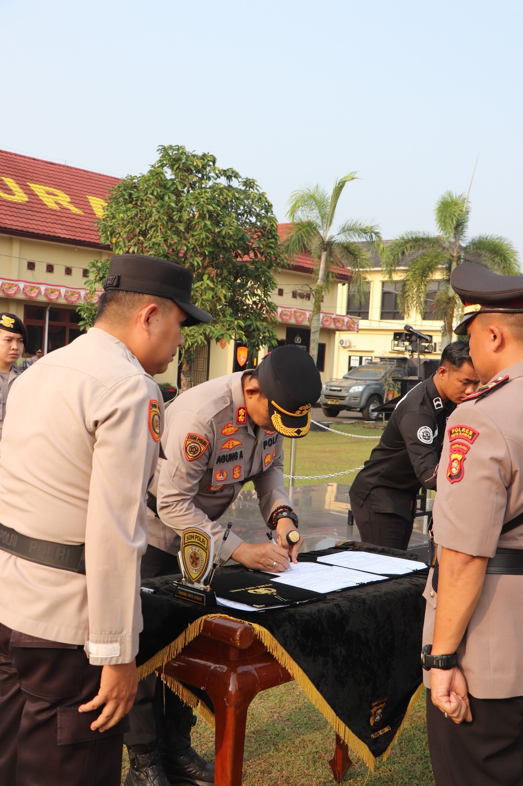 Pimpin Sertijab Dua Kapolsek, Kapolres Musi Rawas Tekankan Pelayanan Humanis dan Hindari Penyalahgunaan Wewenang