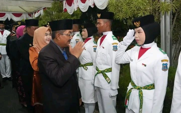 45 Anggota Paskibraka Tanjab Barat 2026 Dikukuhkan, Bupati Anwar Sadat: Jaga Kehormatan dan Jadi Teladan Generasi Muda