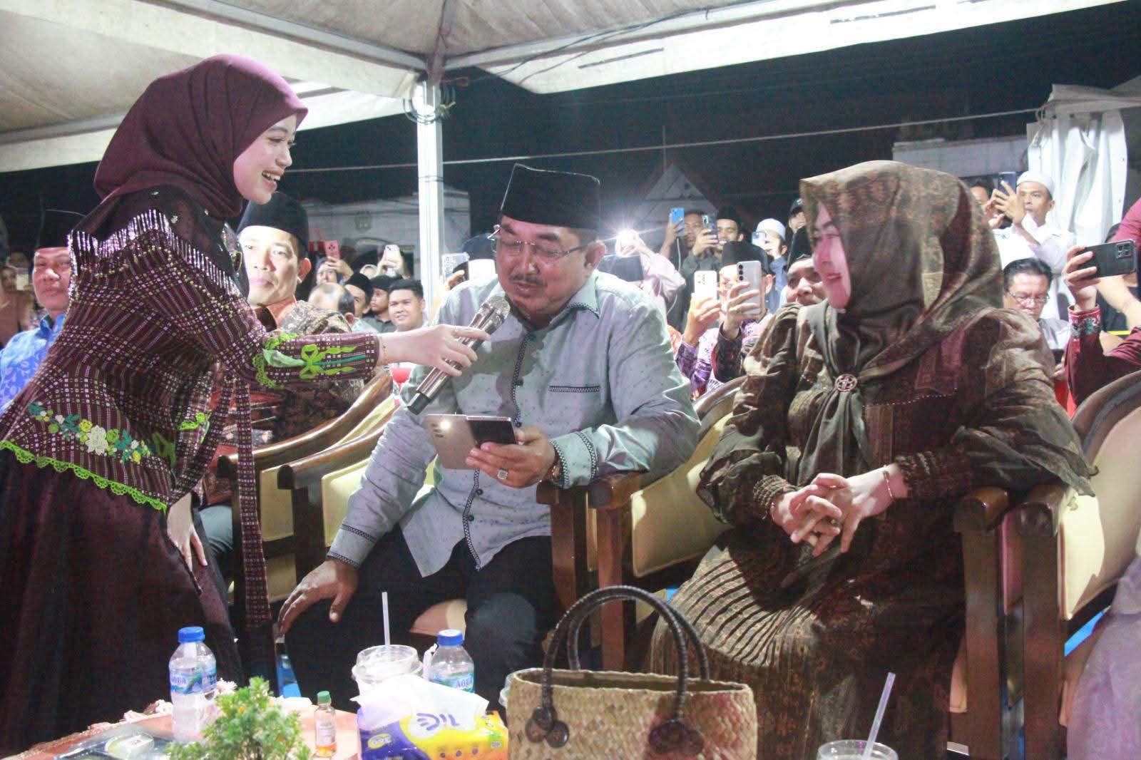 Semangat Kemerdekaan dan Hari Jadi ke-61 Tanjab Barat Menyatu dalam Malam Hiburan Rakyat di Kuala Tungkal