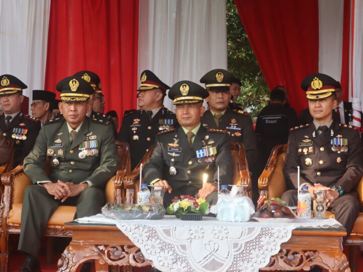 KAPOLRES LUBUK LINGGAU MENGHADIRI UPACARA HUT RI KE-81 BERSAMA JAJARAN PIMPINAN,UNSUR FORKOPIMDA LAINNYA. 