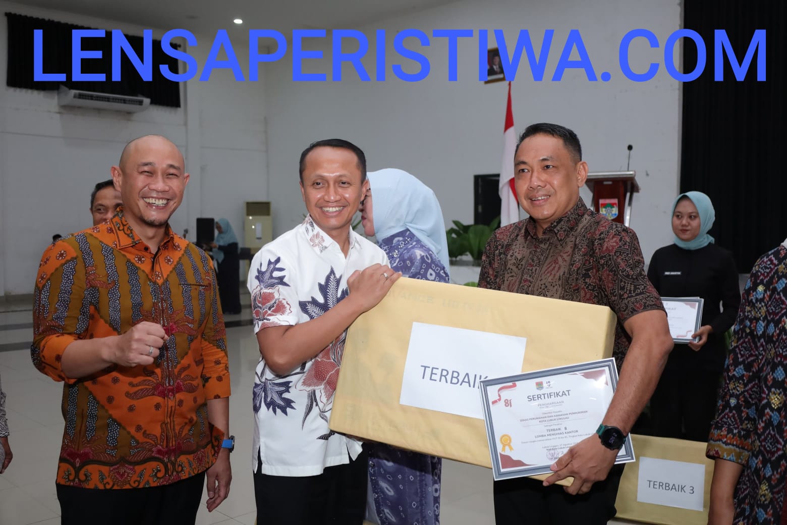 KAPOLRES LUBUK LINGGAU AKPB CATUR ERWIN SETIAWAN MENGHADIRI ACARA RESEPSI KENEGARAAN MALAM RAMAH TAMAH HUT RI KE-81 TAHUN 2026.
