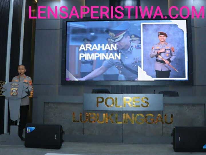 KEHADIRAN HARI PERTAMA KAPOLRES LUBUK LINGGAU AKBP CATUR ERWIN SETIAWAN,TEKANKAN DISIPLIN SELURUH JAJARAN DAN MELAYANI MASYARAKAT DENGAN BAIK. 