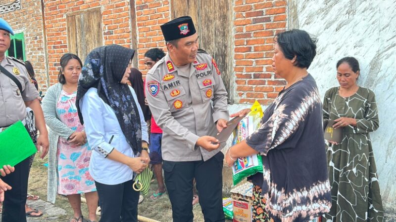 Wujud Kepedulian Nyata: Polres Musi Rawas Rangkul Korban Kebakaran di Desa Pedang Melalui Aksi Cepat Bantuan”