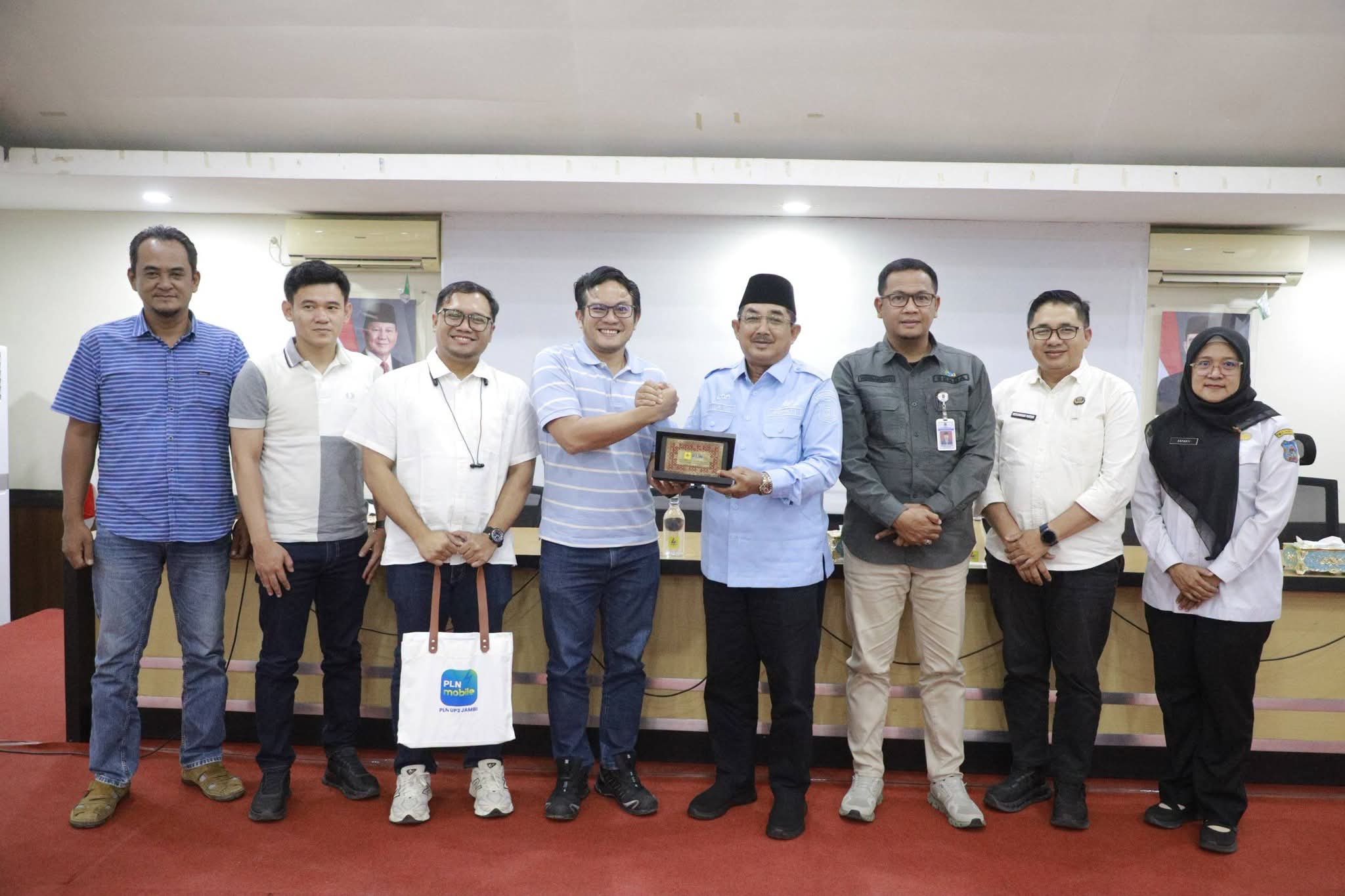 Bupati Anwar Sadat Dorong Percepatan Pembangunan Jaringan Listrik Desa di 3 Kecamatan Bersama PLN