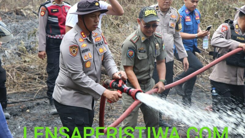 KAPOLRES MUSI RAWAS TURUN LANGSUNG PADAMKAN KARHTLA DI KAWASAN AGROPOLITAN