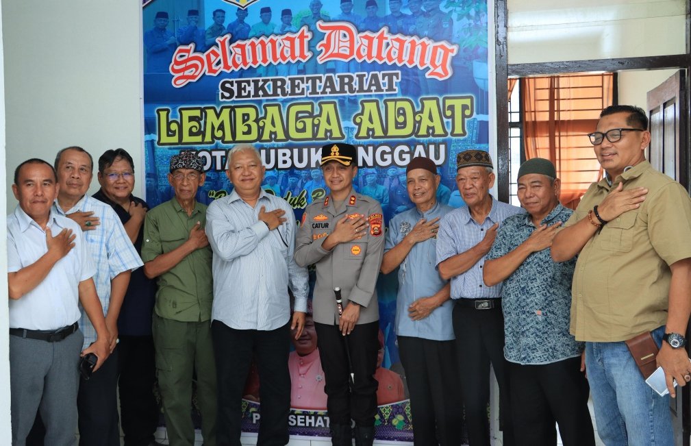 Perkokoh Pemahaman Bersama menjaga keamanan dan kedamaian , Kapolres Lubuklinggau Kunjungan Ke Lembaga Adat Kota Lubuklinggau 