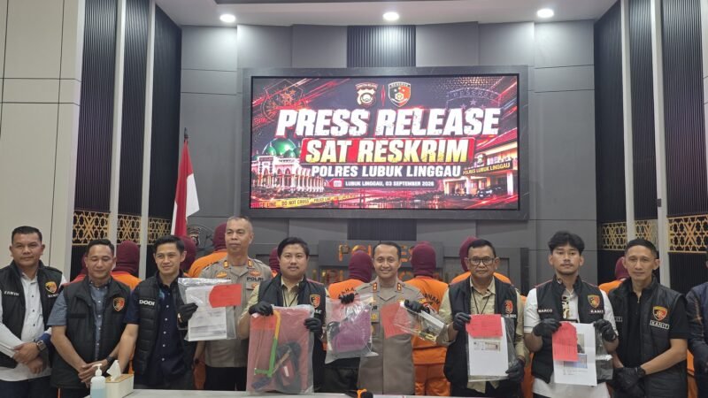 POLRES LUBUK LINGGAU MENGUNGKAP KASUS RM BRIGUNA BRI LUBUK LINGGAU YANG DI DUGA GELAPKAN DANA TAKE OVER KREDIT RP 2,14 MILIAR.