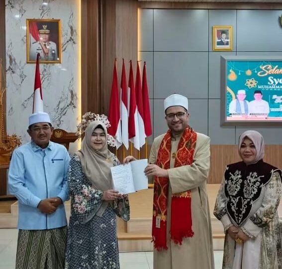 Bupati Anwar Sadat Sambut Safari Dakwah Syekh ’Ala di Tanjab Barat