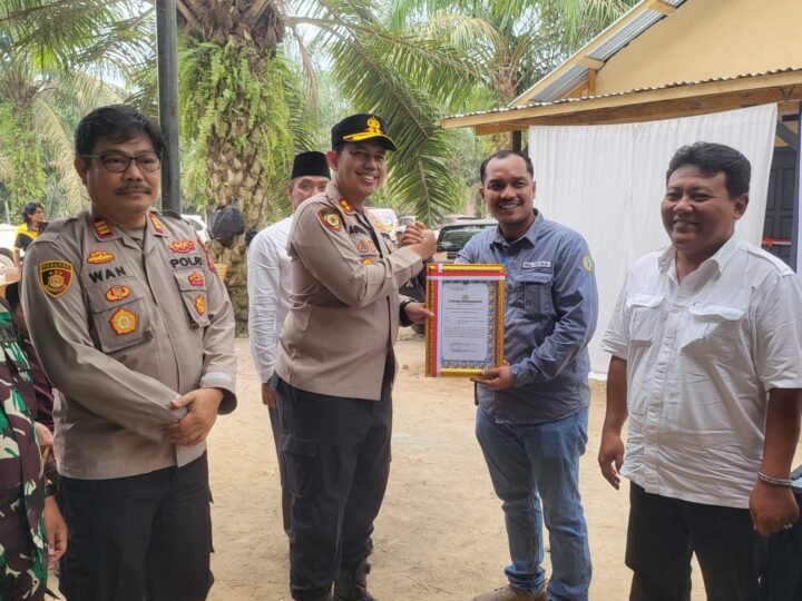 DARI GOTONG ROYONG HINGGA LAWAN KARHUTLA, POLRES MUSI RAWAS: SETIAP TANGAN BERARTI UNTUK PADAMKAN API