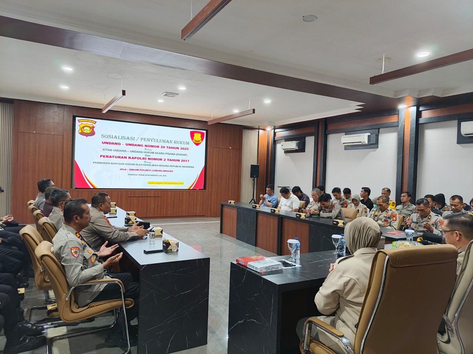 POLRES LUBUK LINGGAU GELAR PENYULUHAN TENTANG HUKUM,SELURUH PERSONEL DI MINTA PAHAMI TENTANG KUHAP BARU