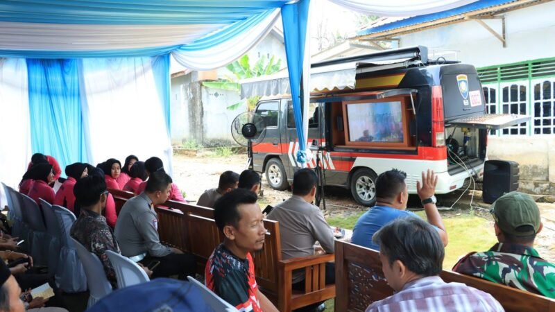 POLRES LUBUK LINGGAU MERESMIKAN DUA SUMUR BOR DAN MENYALURKAN PAKET SEMBAKO UNTUK WARGA YANG KURANG MAMPU DI KELURAHAN RAHMA. 