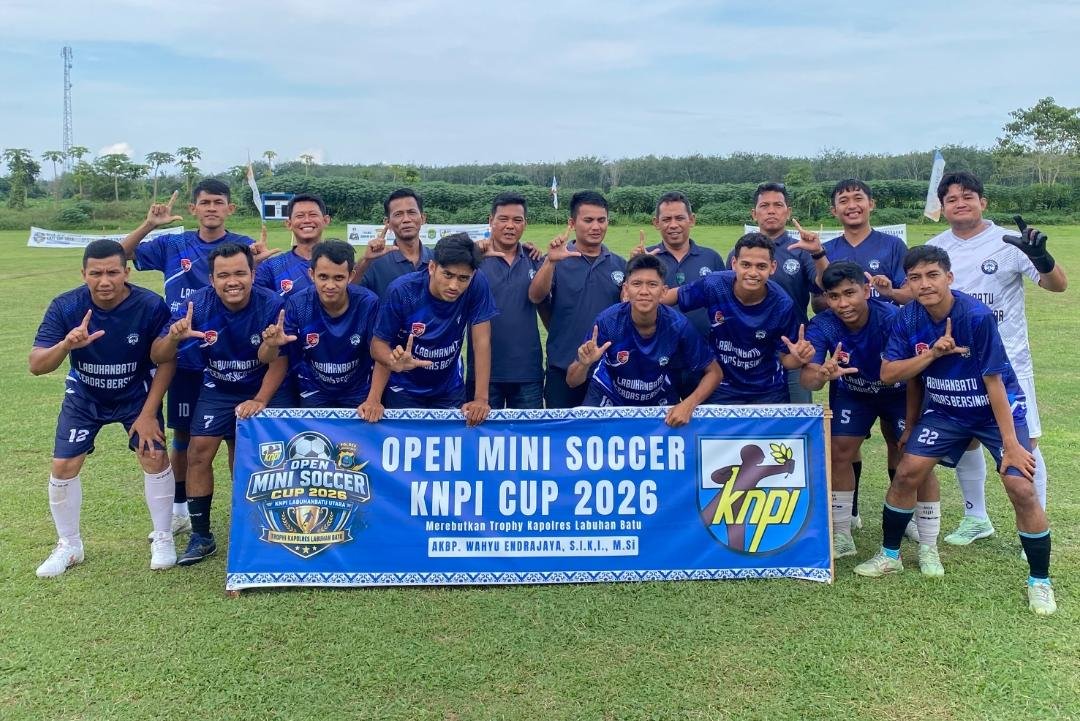 Laga Perdana Mini Soccer Piala Kapolres Newsroom Hajar GA FC Labura 5-2