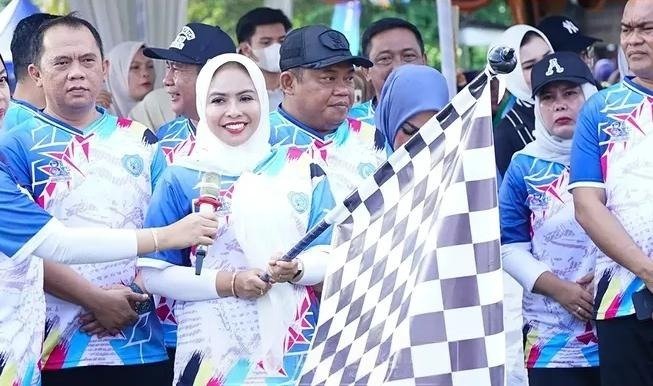 SEMARAKKAN HUT KE-81 PEMKAB LABUHANBATU, RIBUAN WARGA PANAI TENGAH ANTUSIAS IKUTI JALAN SANTAI