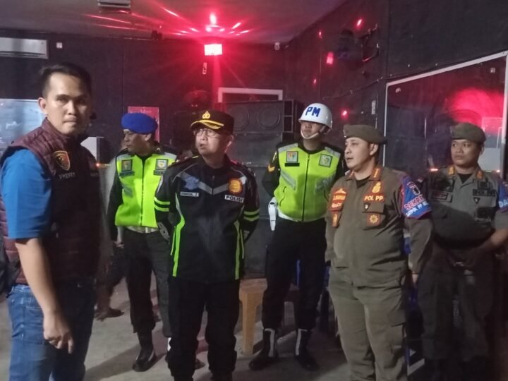 WAKA POLRES LUBUK LINGGAU BERSAMA BNN MELAKUKAN OPERASI PENERTIBAN TEMPAT HIBURAN MALAM