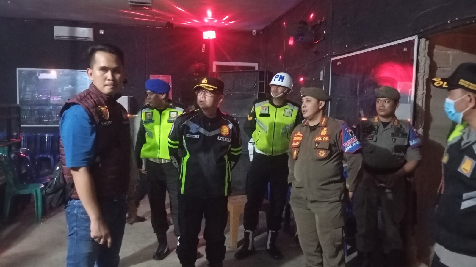 WAKA POLRES LUBUK LINGGAU BERSAMA BNN MELAKUKAN OPERASI PENERTIBAN TEMPAT HIBURAN MALAM
