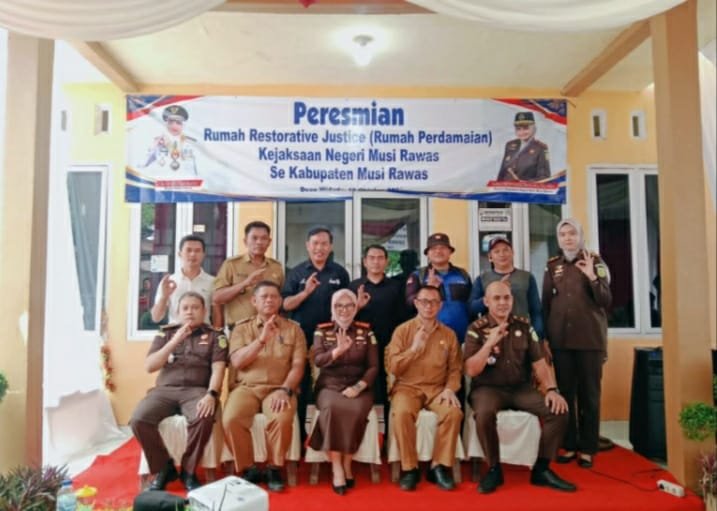 PERESMIAN RUMAH RESTORATIVE JUSTICE(RUMAH PERDAMAIAN) KEJAKSAAN NEGERI SE-KABUPATEN MUSI RAWAS,LOKASI DI DESA A WIDODO
