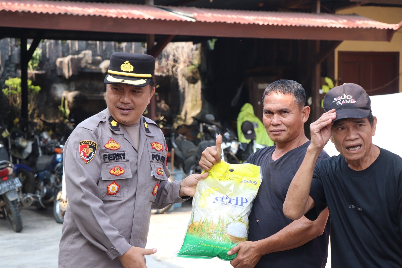 Peringati HUT Humas ke-75, Polres Musi Rawas Gelar Baksos dan Bagikan Sembako