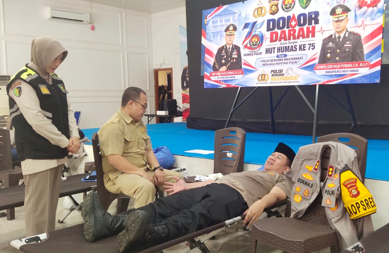 WUJUD “POLISI BERSAMA MASYARAKAT”, KAPOLRES RAWAS IKUT DONOR DARAH DALAM RANGKA HUT HUMAS KE-75