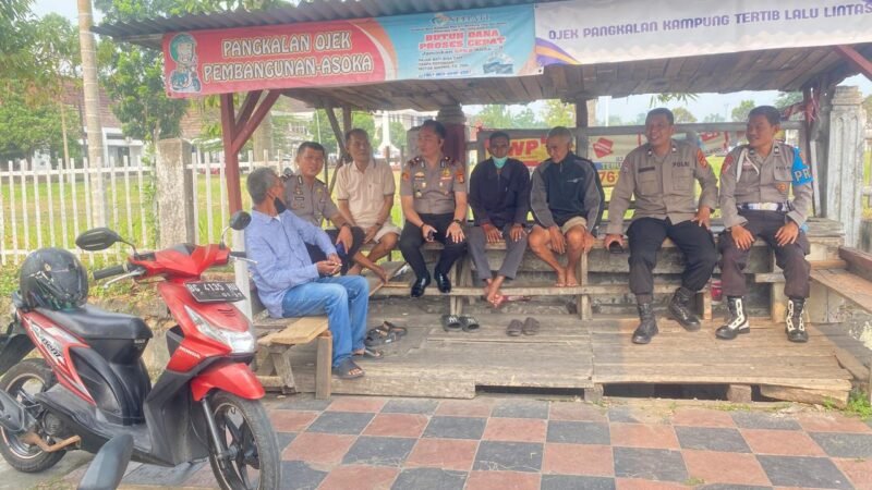 Bangun komunikasi Dengan Masyarakat di Ruang Publik, Kapolsek Lubuk Linggau Timur Bersama Jajaran Melaksanakan kegiatan “Kumpul Bersama Masyarakat”
