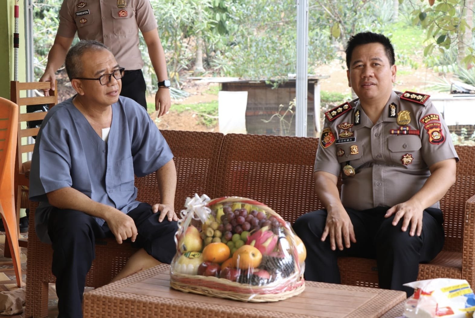 Bentuk Kepedulian Serta Perhatian Pemimpin, Kapolres Musi Rawas Besuk Personel Sakit