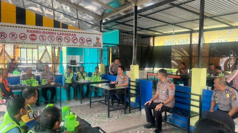 Terapkan Polisi Bersama Masyarakat, Kapolres Musi Rawas Rangkul Komunitas Ojek AKOR, Jaga Keselamatan Berlalu Lintas