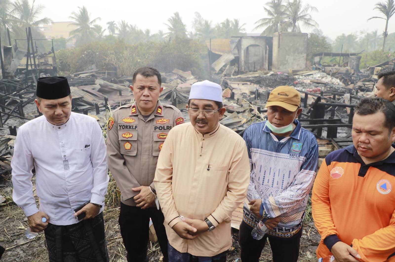 Kebakaran Kembali Landa Tungkal Ilir Usai Shalat Jumat, Bupati Tanjab Barat Turun Langsung ke Lokasi