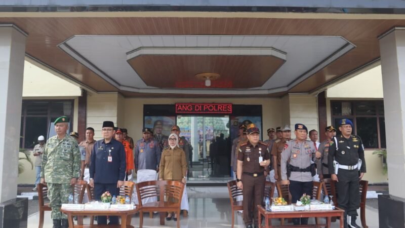 Peningkatan Edukasi dan Sosialisasi keselamatan Berlalu Lintas, Kapolres Lubuk Linggau Pimpin Upacara Operasi  Musi 2026