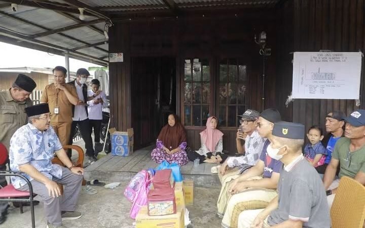 Bupati Anwar Sadat Salurkan Bantuan Musibah dan Sosial di Betara, Bram Itam, hingga Tungkal Ilir