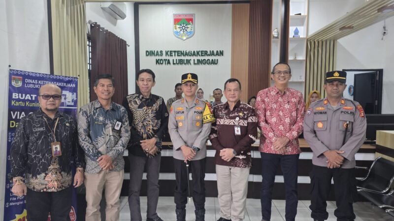 POLRES LUBUK LINGGAU BERSAMA DINAKER MENGADA PROGRAM POLIRAN,UNTUK MENEKAN ANGKA PENGANGGURAN. 