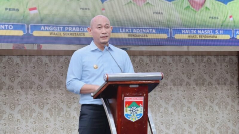 Wali Kota Lubuk Linggau H Rachmat Hidayat Kukuhkan Pengurus Komunitas Jurnalis Silampari Periode 2026-2031