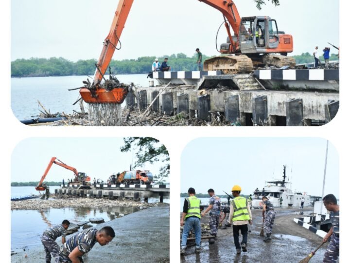 Gotong Royong Di Ujung Dermaga, Sambut Hut TNI Ke- 81 Dengan Laut Yang Bersih